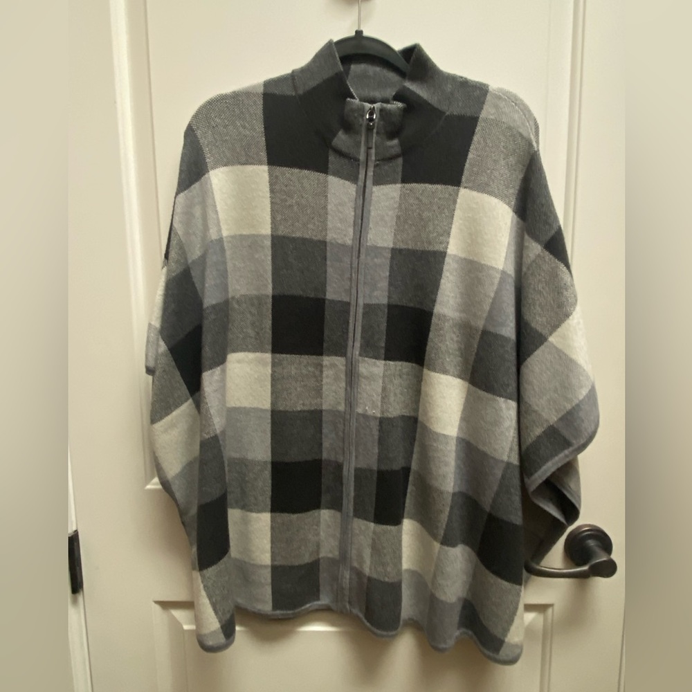 Tahari black and gray poncho